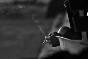 Brevedad de los cigarrillos - Literatura